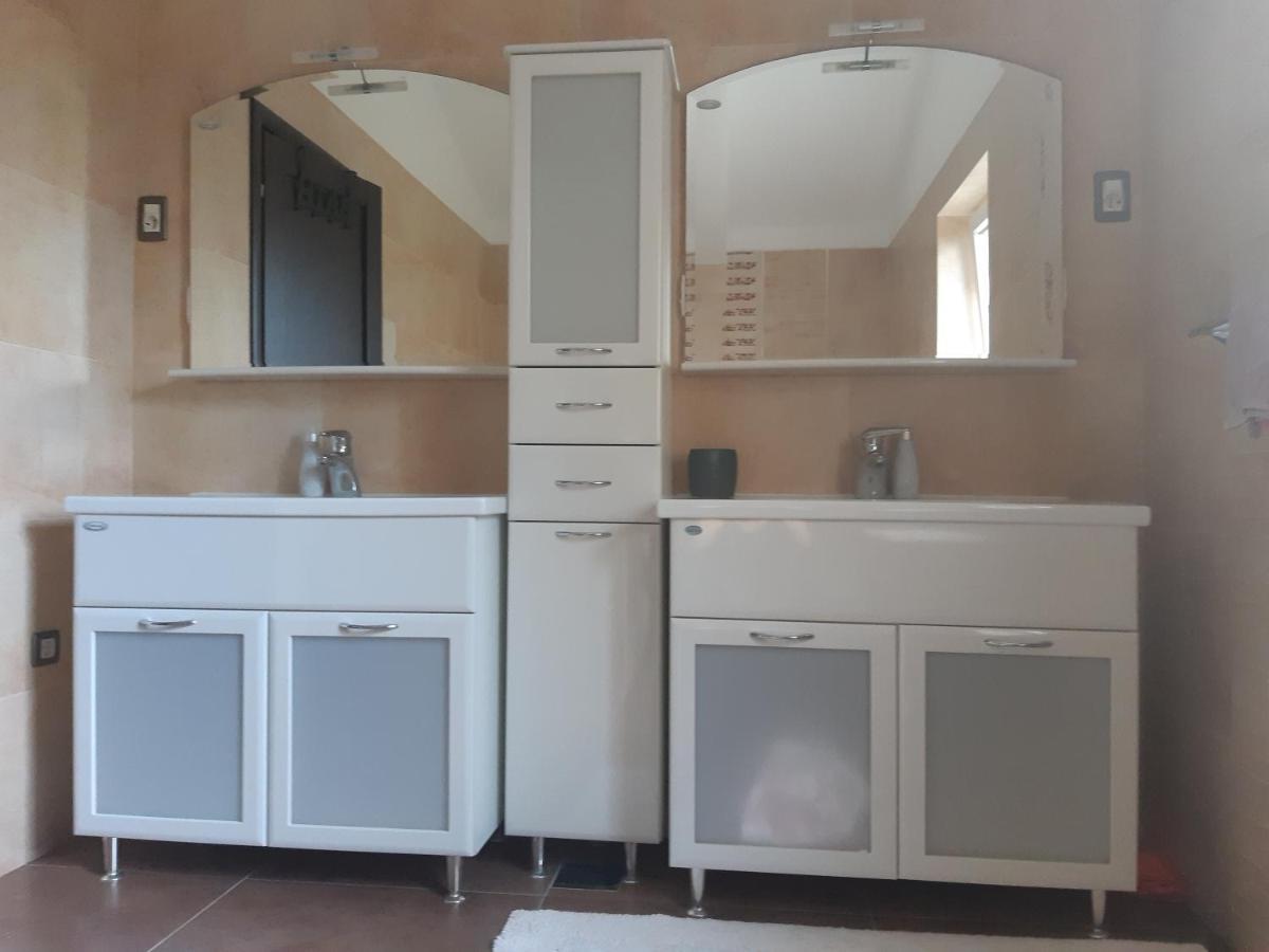 Apartments In Villa Azra Rijeka Luaran gambar