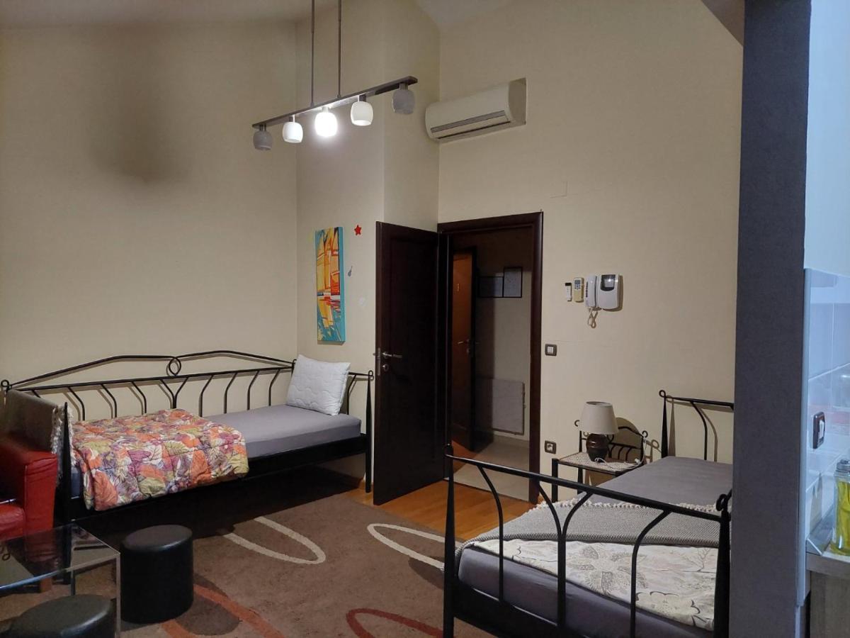 Apartments In Villa Azra Rijeka Luaran gambar