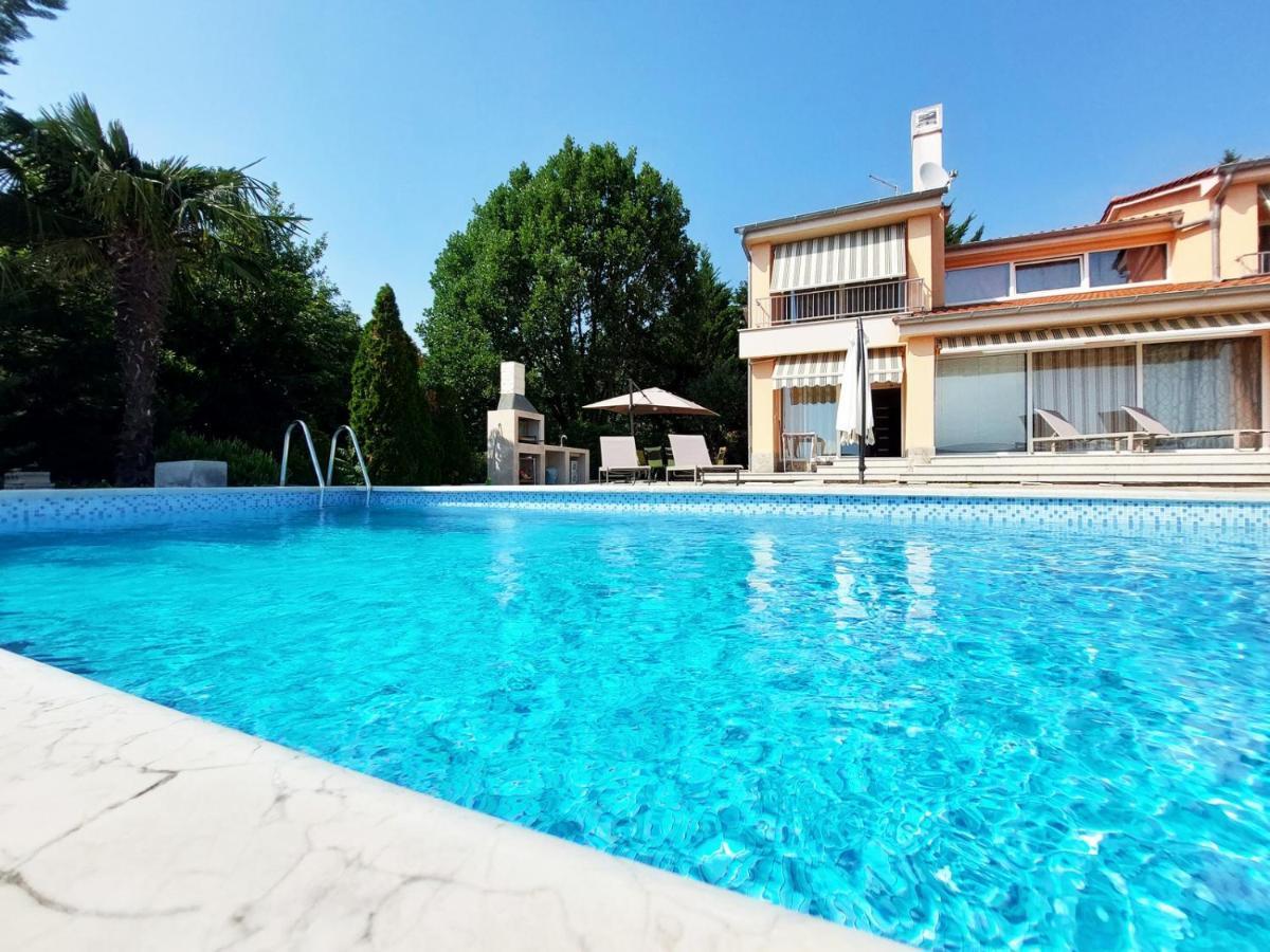 Apartments In Villa Azra Rijeka Luaran gambar