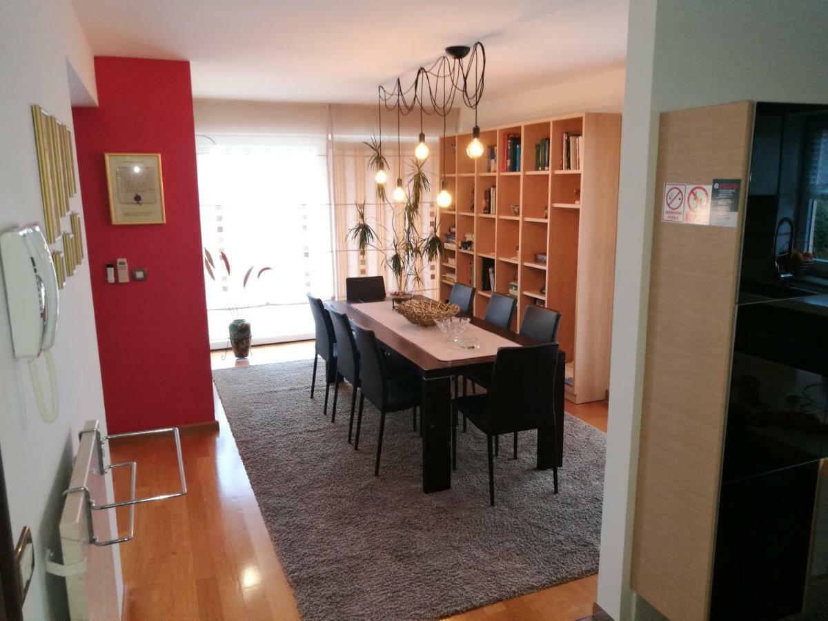 Apartments In Villa Azra Rijeka Luaran gambar