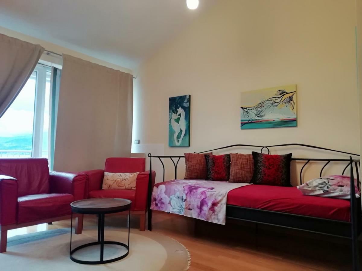 Apartments In Villa Azra Rijeka Luaran gambar