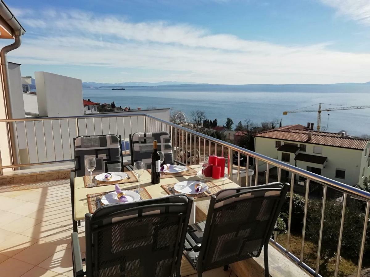 Apartments In Villa Azra Rijeka Luaran gambar